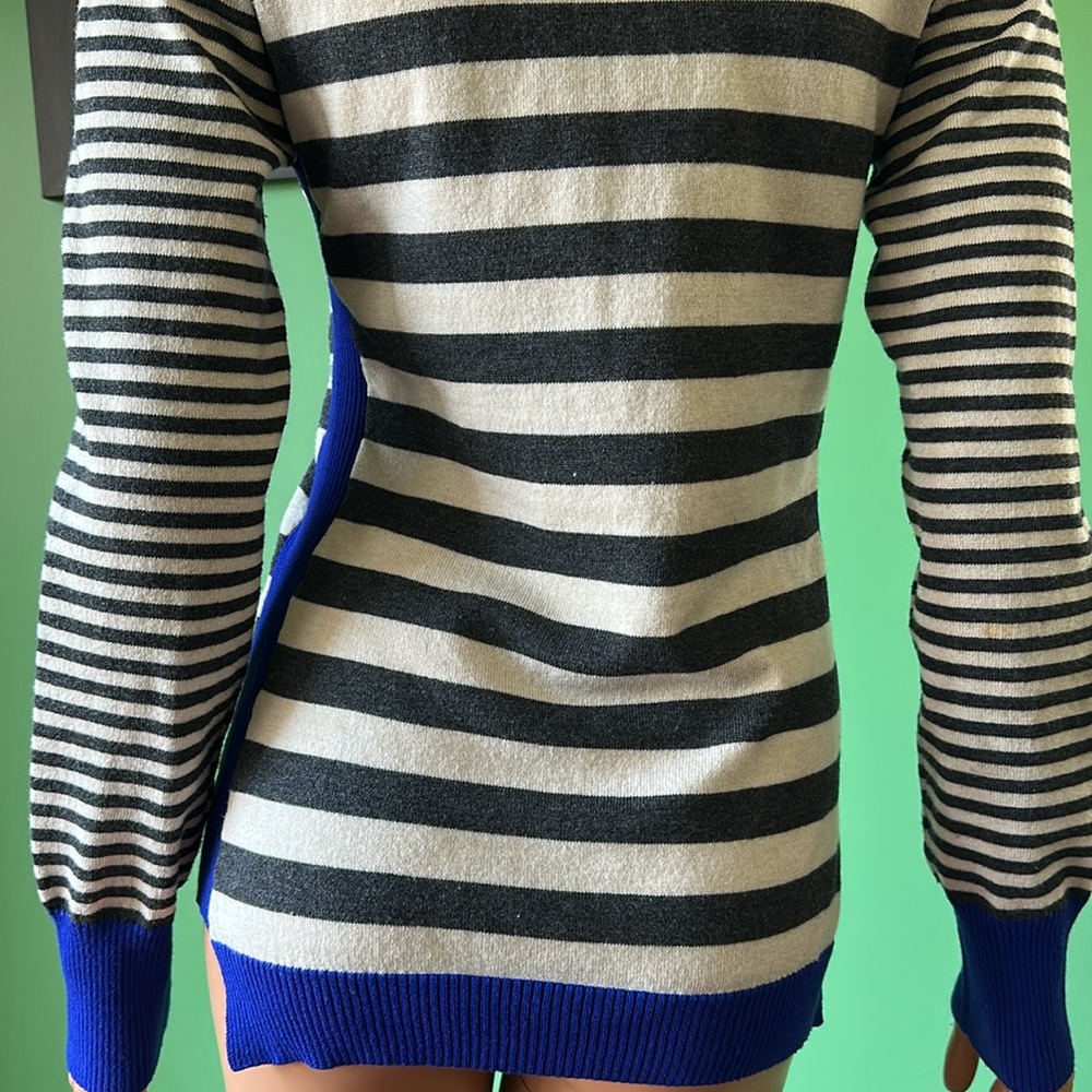 🟦🟦NWOT Pink Rose Pullover Sweater🟦🟦 - Picture 6 of 10